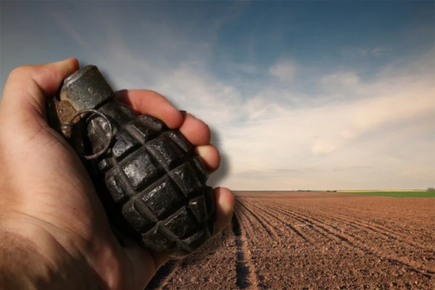 DRAMA NA OLIMPIJSKIM IGRAMA: Pronađena ručna bomba u blizini skakaonice! Policija i specijalci na licu mesta
