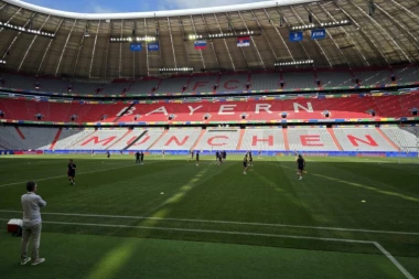 DA LI SU ONI TANDEM ZA SUTRA? Pogledajte šta RADE Tadić i Mitrović na poslednjem treningu pred Slovence! (VIDEO)