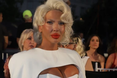 HITNO OGLAŠAVANJE JELENE KARLEUŠE! Najavila haos preko Instagrama! Ljudi u šoku jer OVO NISU OČEKIVALI!