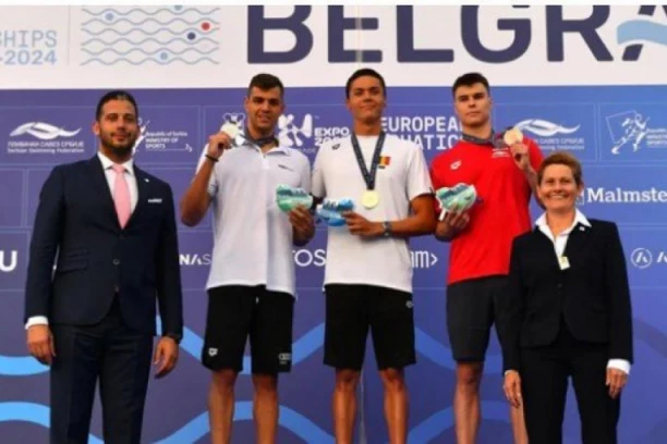 NOVA MEDALJA ZA SRBIJU! Barna OSVOJIO treće mesto u svom Beogradu! Bronzu mu URUČIO Vanja Udovičić!