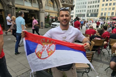 DAVOR ŠTEFANEK NA MARIENPLACU PROGNOZIRAO TAČAN REZULTAT MEČA: Evo čije golove očekuje rvački šampion