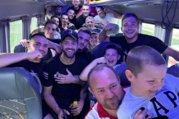 PORAZ KOJI NE BOLI: Znali su fudbaleri Budućnosti da samo treba da "čekaju" kraj utakmice - slavi se plasman u viši rang!