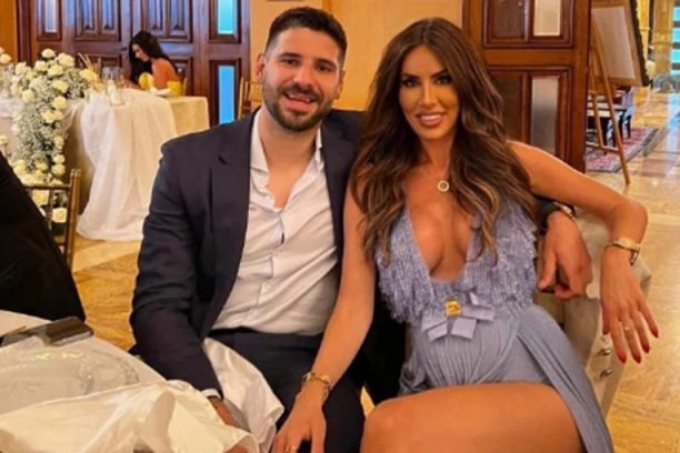 MITROVA SUPRUGA ZAPALILA INTERNET: Pogledajte šta mu je prelepa Kristina radila za doček (FOTO)