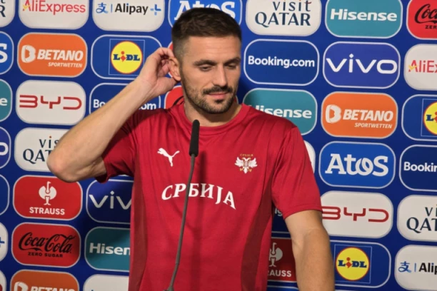NIŠTA OD BLISKOG ISTOKA! Vraća se Dušan Tadić - već je stigao na lekarske preglede!