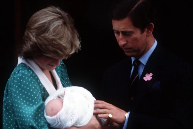 VANBRAČNA ĆERKA ČARLSA I DAJANE JE ISTA SVOJA MAJKA: Evo kako ona danas izgleda - sličnost je neverovatna!