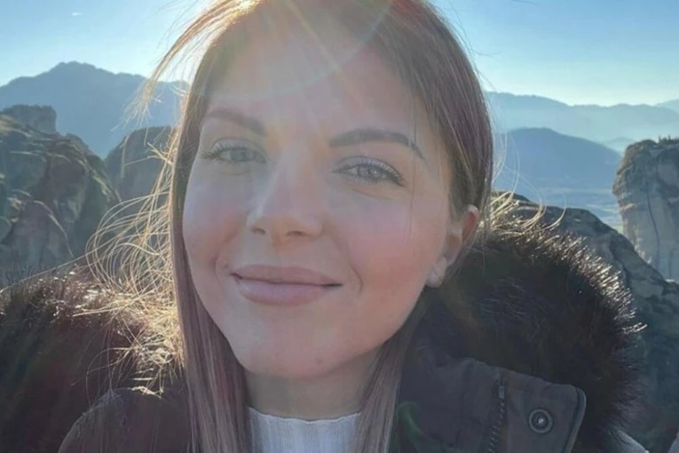 TUGA! Ovo je LEPA Martina koja je poginula u Grčkoj! Dve drugarice TEŠKO povređene, jedna lakše! (FOTO)