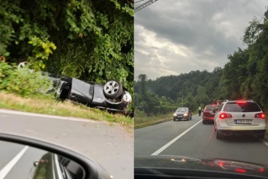 AUTOMOBIL SE PRILIKOM SUDARA PREVRNUO: Vatrogasci na terenu kod Valjeva (VIDEO)