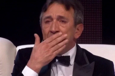 ŽIKA JAKŠIĆ SE SLOMIO: Voditelj prolio SUZE uživo u programu!