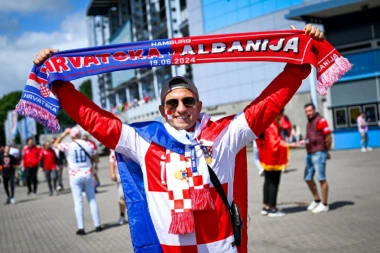 PA, DOKLE BRE VIŠE?! Terorističke zastave, veličanje ustaških koljača... UEFA žmuri na nove PROVOKACIJE!