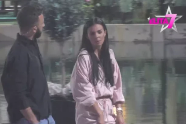 ANITA DALA SAGLASNOST ADVOKATU! Evo šta se krije u njenom telefonu!