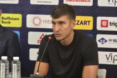 BOGI, ZAVODNIČE JEDAN: Tek što je izašao sa konferencije, KAPITEN već bacio oko na OVU MLADU LEPOTICU