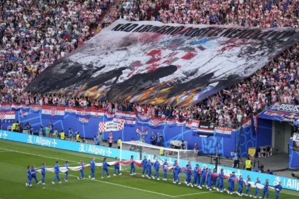 HRVATI KUKAJU: Novi skandal na EVRO 2024! Vređaju Srbe gde god stignu, a sada im zasmetali italijanski navijači! (FOTO)