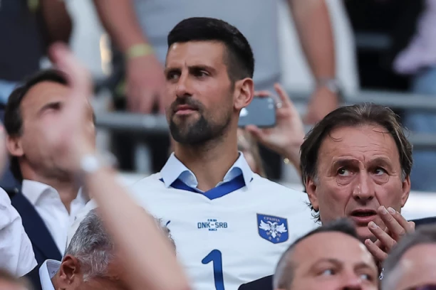 DANSKI TENISER PECKAO ĐOKOVIĆA ZBOG FUDBALA! Rune SREĆAN: I dalje smo PRIJATELJI!