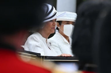 OTKRIVENA TAJNA MASKE JAPANSKE CARICE: Nema veze sa koronom, evo o čemu je zapravo reč