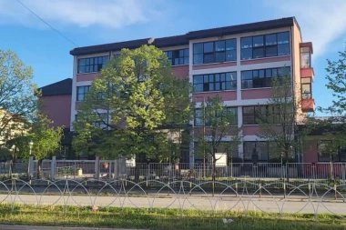 ŠOKANTAN EPILOG! Otac koji je nasrnuo na NASTAVNIKA U ČAČKU NEĆE BITI KAŽNJEN! Evo ko je odigrao ključnu ulogu