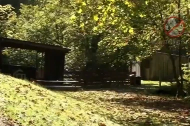 USVAJALI DECU ZA ROBOVSKI RAD: Spavali u štali bez svetla i tekuće vode, otkriveni jezivi detalji (VIDEO)