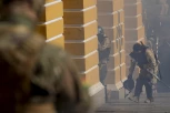 "POVRATIĆEMO OVU DOMOVINU!" VOJNICI ULETELI U PREDSEDNIČKU PALATU! U toku je pokušaj PREVRATA u Boliviji! (FOTO/VIDEO)
