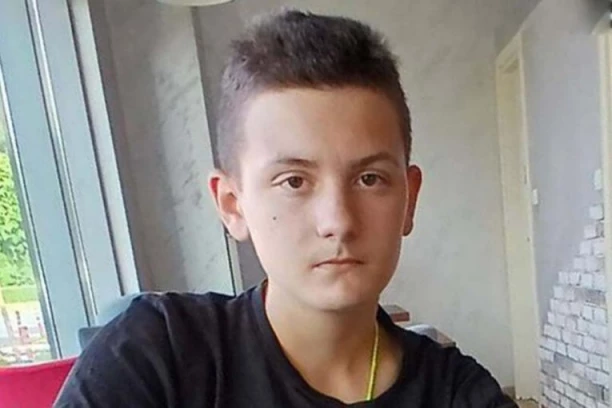 NESTALO DETE U RESNIKU! Andrija izašao napolje sa društvom i NIJE SE VRATIO!