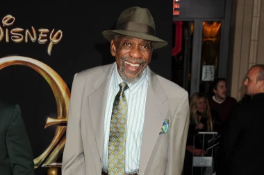 OTKRIVEN UZROK SMRTI BILA KOBSA! Obožavaoci se opraštaju od legendarnog glumca!