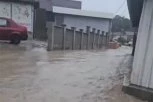 NEVREME OPUSTOŠILO VELIKE CRLJENE! Reke teku ulicama, voda prodrla u domaćinstva... ! APOKALIPSA NA DELU! (FOTO/VIDEO)