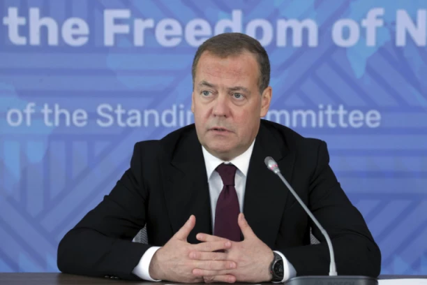 MEDVEDEV POSLAO PORUKU KIJEVU: "Narkoman i banderovci nikada neće pobediti, ishod rata se već zna!"