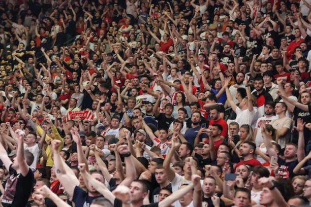 ZVEZDA MERIDIANBET IZDALA VAŽNO SAOPŠTENJE ZA NAVIJAČE PRED DERBI: Jedno su posebno naglasili!