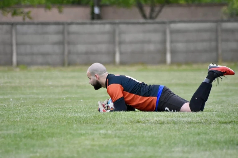 REŠENJE ZA VELIKI PROŠLOSEZONSKI "PROBLEM" JE STIGLO: Trener Radivojević ne dolazi sam iz Titela!