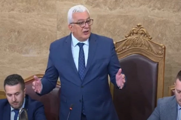 EKSTREMISTI IZ PROŠLOSTI NAS NISU NAPUSTILI! ŽELIM MU BRZ OPORAVAK: Andrija MANDIĆ se oglasio povodom atentata na Trampa, upozorio na najgore!