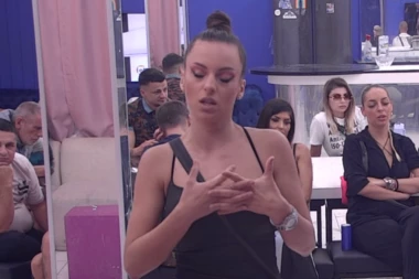 PREKID PROGRAMA NA PINKU! Miona Jovanović se HITNO obratila produkciji UŽIVO u programu!