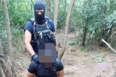 PRONAĐENI KOKAIN I 30.000 EVRA! Hapšenje u Beogradu!