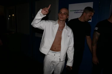 VOJAŽ JE OVO KRIO DVE GODINE! Priznao sve o RASKOLU, pa odgovorio na HEJT KOMENTARE zbog dueta sa Cecom! (VIDEO)