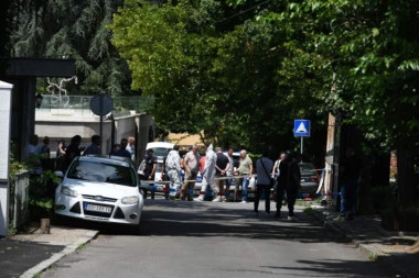 FORENZIKA ISPRED AMBASADE IZRAELA! Sve vrvi od policije na Dedinju! (FOTO)
