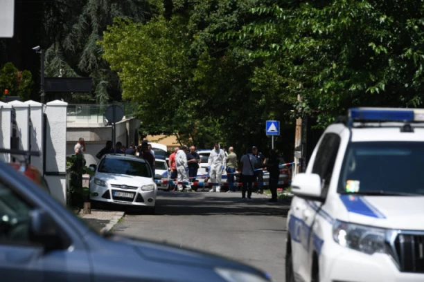 MALOLETNIK RANIO TINEJDŽERA IZ DEDINOG PIŠTOLJA! Najnovije informacije pucnjave u Borči!