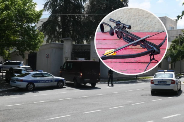 OVO JE SAMOSTREL IZ KOG JE USTRELJEN ŽANDARM TOKOM TERORISTIČKOG NAPADA: Strela pogodila policajca u vrat, povređena mu meka tkiva! (FOTO)