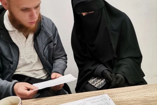 OVO JE ŽENA UBIJENOG VEHABIJE! Promenio veru, odrekao se svog imena, NJU DOVEO U SRBIJU, pa izvršio TERORISTIČKI NAPAD U BEOGRADU (FOTO)