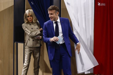 ISTORIJSKI USPEH KRAJNJE DESNICE U FRANCUSKOJ: Evo kako funkcioniše drugi krug izbora, da li Makron ima ikakve šanse? (FOTO)