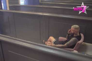 ŠA NEMA MIRA: Medeni mesec Mione i Stanislava će ga DOKRAJČITI, evo šta je radio dok su drugi SPAVALI!