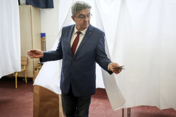 "ŠTO PRE PRIZNATI PALESTINU": Melanšon izneo naredne korake, pa postavio ULTIMATUM Makronu