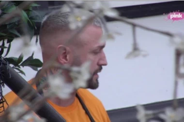 ŠA OVIM POTEZOM ZABRINUO SVE! Ne dolazi sebi posle haosa s Mionom, pa prišao ovoj cimerki!