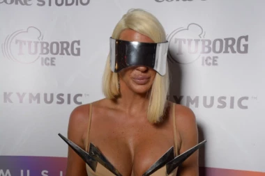 NAPADNUTA KARLEUŠA! Jelena HITNO morala da se oglasi nakon DRAME, dobila STRAVIČNE REČI!