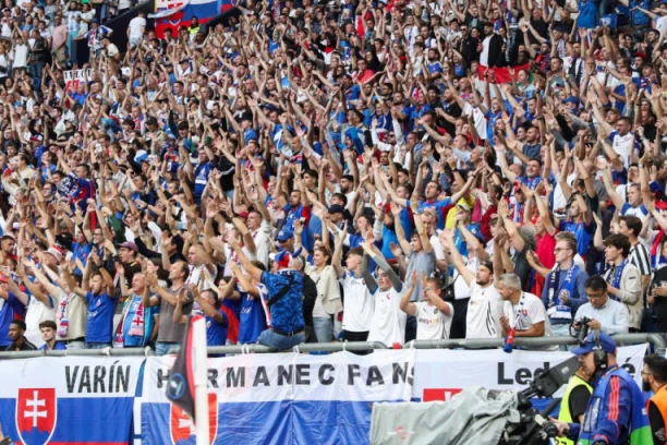 HVALA VAM, BRAĆO SLOVACI! KOSMET JE SVETA SRPSKA ZEMLJA! Još jednom su pokazali VELIČINU i podsetili zapad KAKO STVARI STOJE