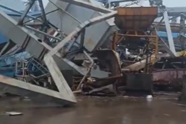 NEVREME U CRNOJ GORI ODNELO DVA ŽIVOTA: Jednu osobu udario GROM, druga stradala dok je bila na gradilištu (VIDEO)