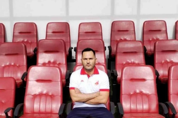 "DOLAZIM SA MNOGO ENTUZIJAZMA": Uprava kluba promovisala je novog trenera!