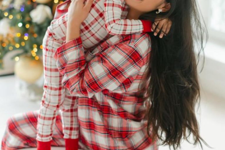 Ana de Paola, izabranica Džoela Embida