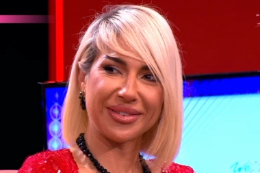 JOVANA JEREMIĆ POKAZALA TRUDNIČKI STOMAK! Voditeljka oduševila javnost emotivnom objavom: "ZATO SIJAM!"