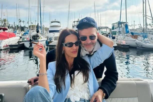 LJUDI SU ŠOKIRANI ŠTO JE MOJ MOMAK 19 GODINA STARIJI: Influenserka je upoznala sadašnjeg partnera u Los Anđelesu i venčaće se na leto