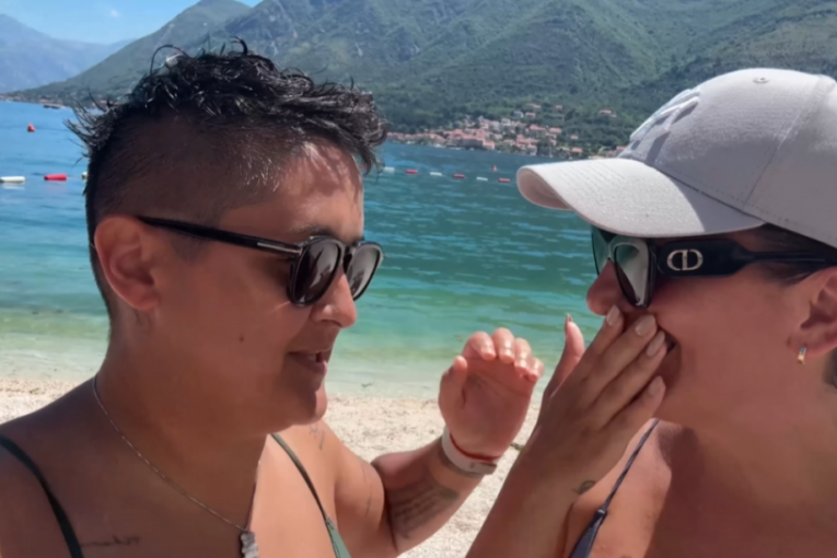 Marija Šerifović sa sinom na moru