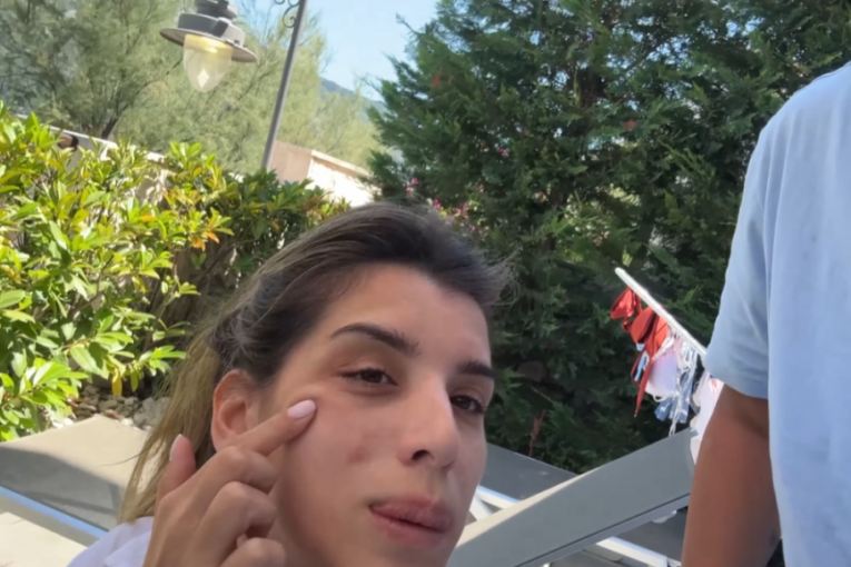 Marija Šerifović sa sinom i Jovanom Pajić na moru