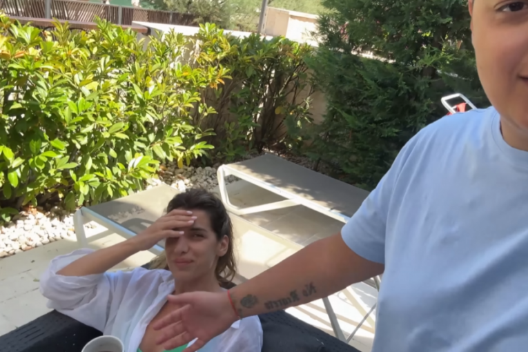 Marija Šerifović sa sinom i Jovanom Pajić na moru