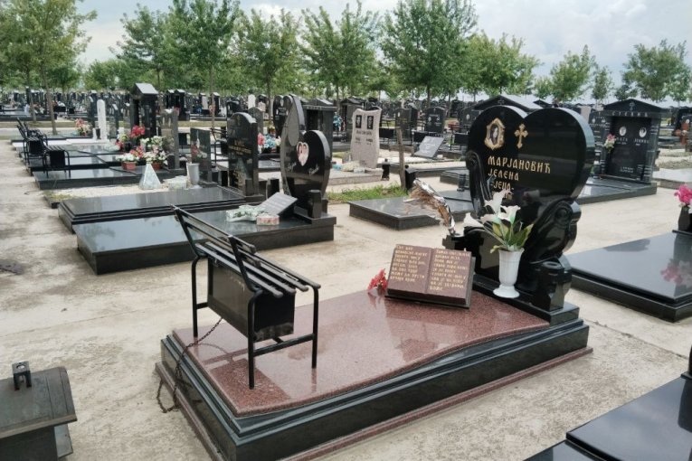 Grob Jelene Marjanović